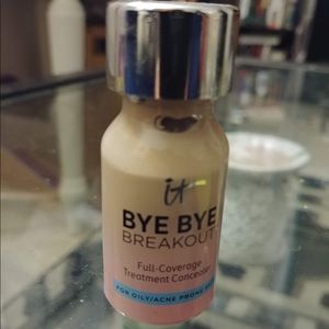 It Cosmetics Bye Bye Breakout